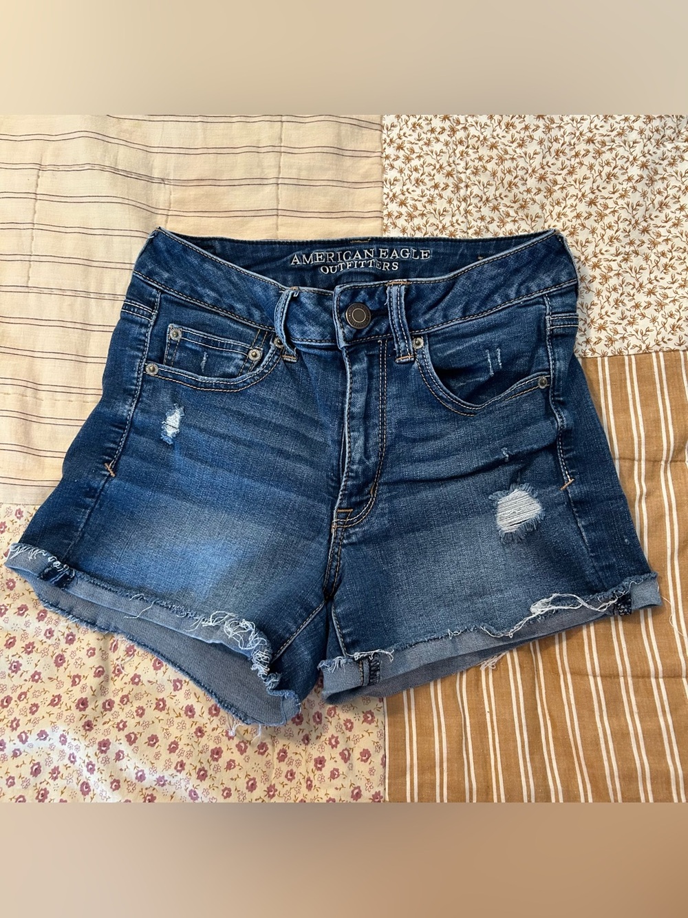Women’s American eagles hi-rise shortie denim shorts size 6